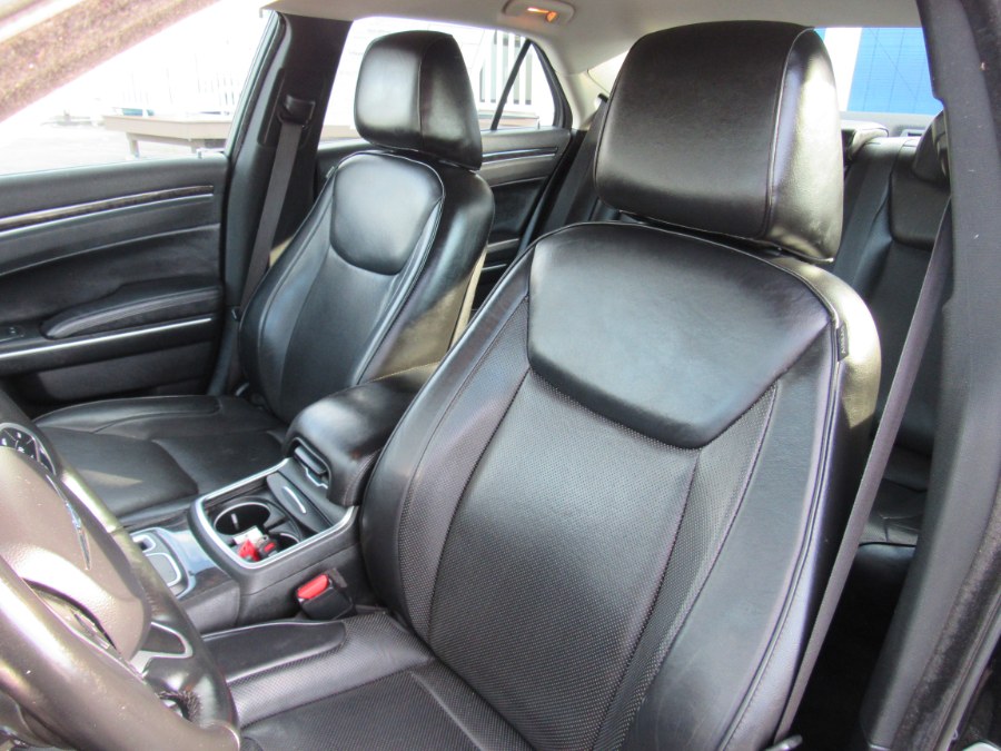 2019 Chrysler 300 Limited RWD, available for sale in Irvington, New Jersey | NJ Used Cars Center. Irvington, New Jersey 2019 Chrysler 300 Limited RWD, available for sale in Irvington, New Jersey | NJ Used Cars Center. Irvington, New Jersey