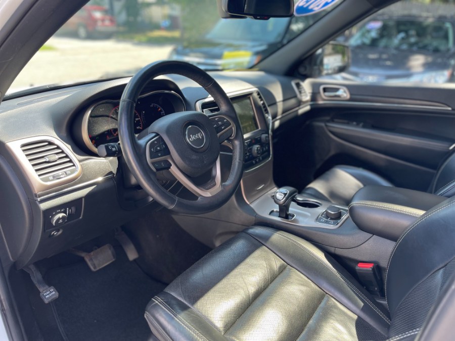 2015 Jeep Grand Cherokee 4WD 4dr Limited, available for sale in Lowell, Massachusetts | Revolution Motors . Lowell, Massachusetts 2015 Jeep Grand Cherokee 4WD 4dr Limited, available for sale in Lowell, Massachusetts | Revolution Motors . Lowell, Massachusetts