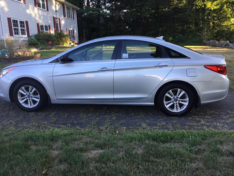 2013 Hyundai Sonata 4dr Sdn 2.4L Auto GLS, available for sale in Manchester, Connecticut | Liberty Motors. Manchester, Connecticut 2013 Hyundai Sonata 4dr Sdn 2.4L Auto GLS, available for sale in Manchester, Connecticut | Liberty Motors. Manchester, Connecticut