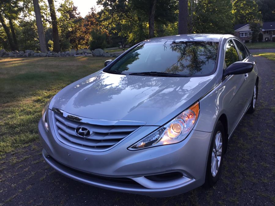 2013 Hyundai Sonata 4dr Sdn 2.4L Auto GLS, available for sale in Manchester, Connecticut | Liberty Motors. Manchester, Connecticut 2013 Hyundai Sonata 4dr Sdn 2.4L Auto GLS, available for sale in Manchester, Connecticut | Liberty Motors. Manchester, Connecticut