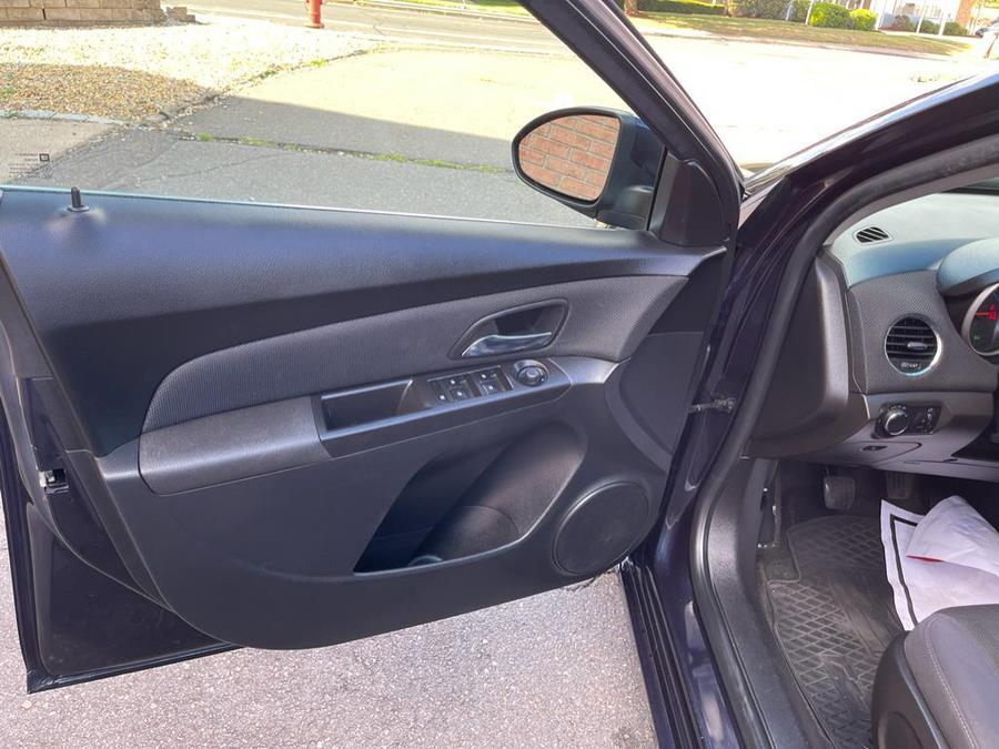 2014 Chevrolet Cruze 4dr Sdn Man 1LT, available for sale in New Britain, Connecticut | Supreme Automotive. New Britain, Connecticut 2014 Chevrolet Cruze 4dr Sdn Man 1LT, available for sale in New Britain, Connecticut | Supreme Automotive. New Britain, Connecticut