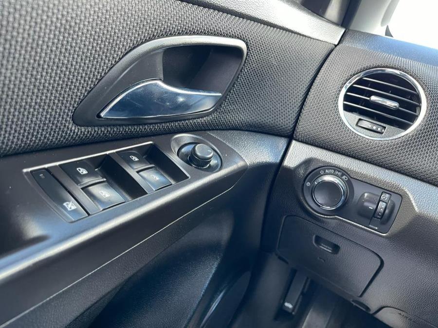 2014 Chevrolet Cruze 4dr Sdn Man 1LT, available for sale in New Britain, Connecticut | Supreme Automotive. New Britain, Connecticut 2014 Chevrolet Cruze 4dr Sdn Man 1LT, available for sale in New Britain, Connecticut | Supreme Automotive. New Britain, Connecticut