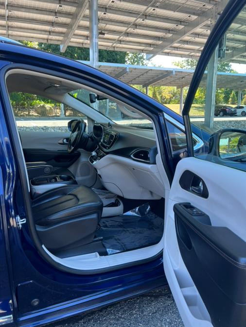 2020 Chrysler Pacifica Touring L FWD, available for sale in Garfield, New Jersey | Mikes Auto Sales LLC. Garfield, New Jersey 2020 Chrysler Pacifica Touring L FWD, available for sale in Garfield, New Jersey | Mikes Auto Sales LLC. Garfield, New Jersey