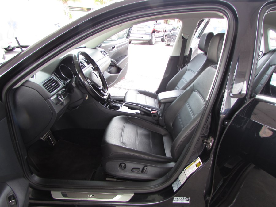 Used Volkswagen Passat R-Line w/Comfort Pkg Auto 2017 | VIP Auto Enterprise, Inc. Orlando, Florida Used Volkswagen Passat R-Line w/Comfort Pkg Auto 2017 | VIP Auto Enterprise, Inc. Orlando, Florida