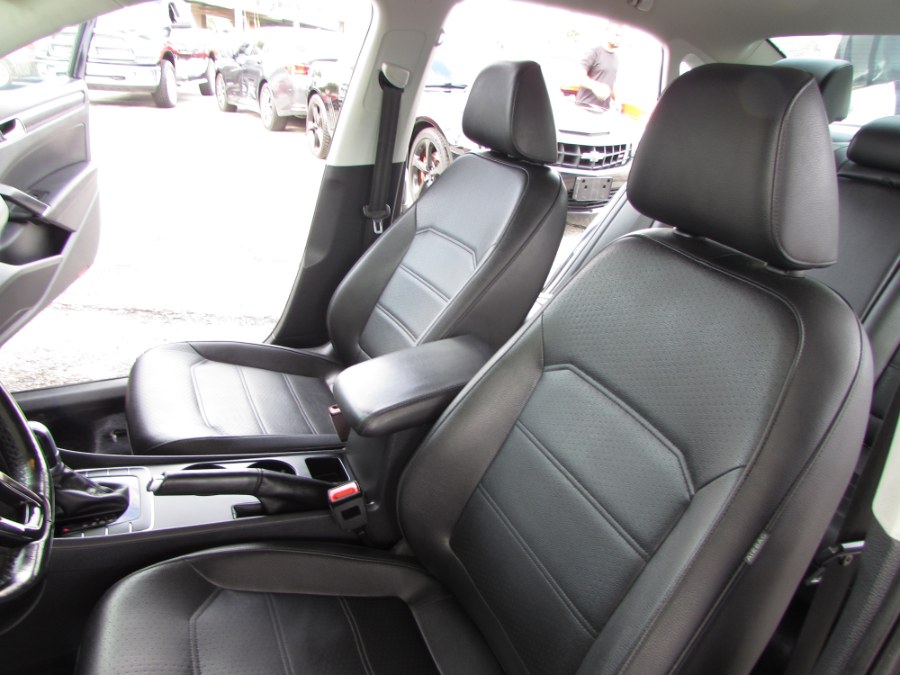 Used Volkswagen Passat R-Line w/Comfort Pkg Auto 2017 | VIP Auto Enterprise, Inc. Orlando, Florida Used Volkswagen Passat R-Line w/Comfort Pkg Auto 2017 | VIP Auto Enterprise, Inc. Orlando, Florida