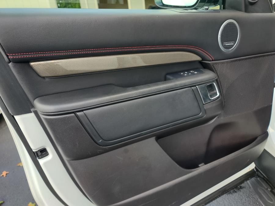 2017 Land Rover Discovery HSE Luxury V6 Supercharged, available for sale in Wantagh, New York | Alpine Motors Inc. Wantagh, New York 2017 Land Rover Discovery HSE Luxury V6 Supercharged, available for sale in Wantagh, New York | Alpine Motors Inc. Wantagh, New York