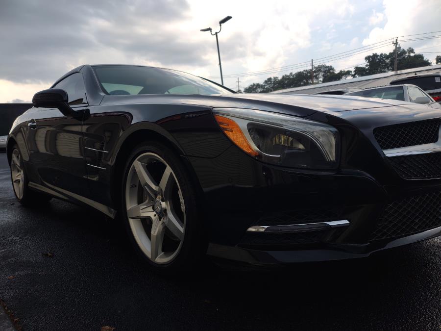 2014 Mercedes-Benz SL-Class 2dr Roadster SL 550, available for sale in Wantagh, New York | Alpine Motors Inc. Wantagh, New York 2014 Mercedes-Benz SL-Class 2dr Roadster SL 550, available for sale in Wantagh, New York | Alpine Motors Inc. Wantagh, New York