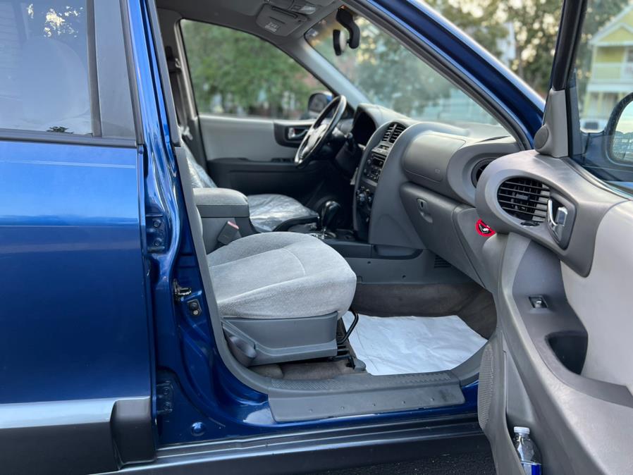 2006 Hyundai Santa Fe 4dr GLS 4WD 3.5L Auto, available for sale in Springfield, Massachusetts | Jordan Auto Sales. Springfield, Massachusetts 2006 Hyundai Santa Fe 4dr GLS 4WD 3.5L Auto, available for sale in Springfield, Massachusetts | Jordan Auto Sales. Springfield, Massachusetts