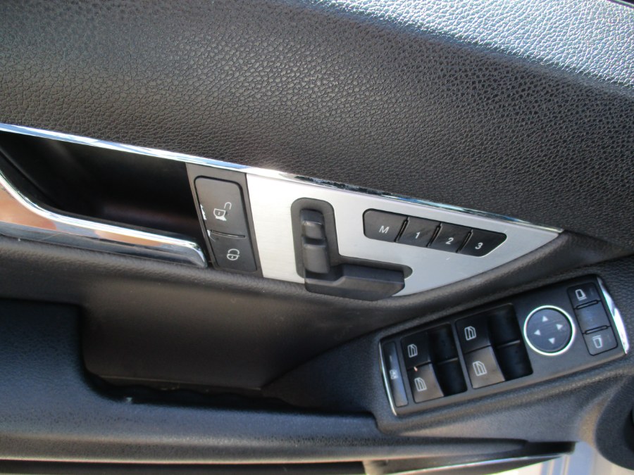 2010 Mercedes-Benz C-Class C300, available for sale in Meriden, Connecticut | Cos Central Auto. Meriden, Connecticut 2010 Mercedes-Benz C-Class C300, available for sale in Meriden, Connecticut | Cos Central Auto. Meriden, Connecticut