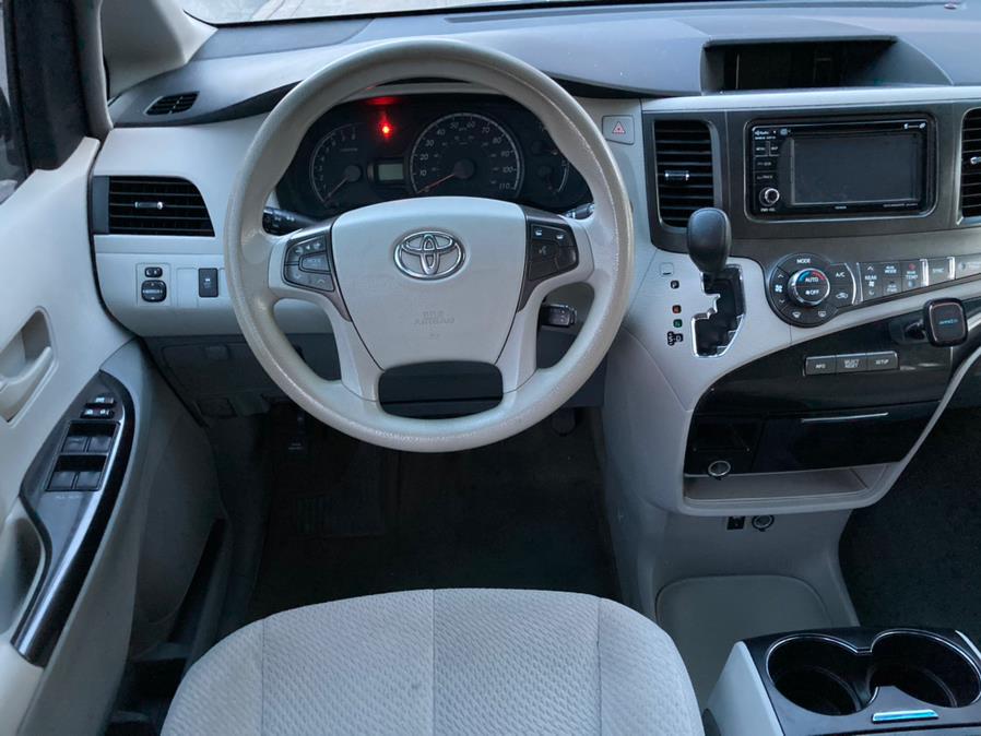 2014 Toyota Sienna 5dr 7-Pass Van V6 LE AWD (Natl), available for sale in Brooklyn, New York | Carsbuck Inc.. Brooklyn, New York 2014 Toyota Sienna 5dr 7-Pass Van V6 LE AWD (Natl), available for sale in Brooklyn, New York | Carsbuck Inc.. Brooklyn, New York