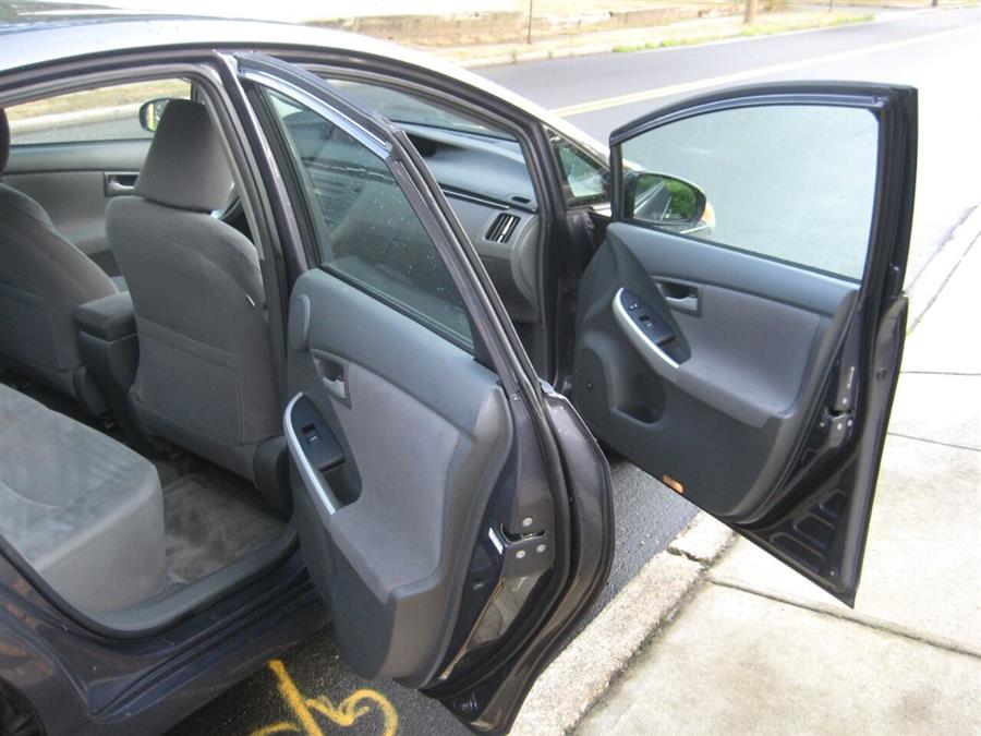 2010 Toyota Prius III 4dr Hatchback, available for sale in Massapequa, New York | Rite Choice Auto Inc.. Massapequa, New York 2010 Toyota Prius III 4dr Hatchback, available for sale in Massapequa, New York | Rite Choice Auto Inc.. Massapequa, New York