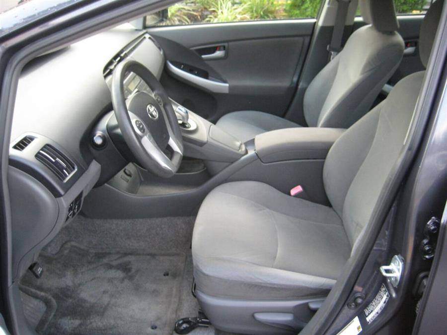 2010 Toyota Prius III 4dr Hatchback, available for sale in Massapequa, New York | Rite Choice Auto Inc.. Massapequa, New York 2010 Toyota Prius III 4dr Hatchback, available for sale in Massapequa, New York | Rite Choice Auto Inc.. Massapequa, New York