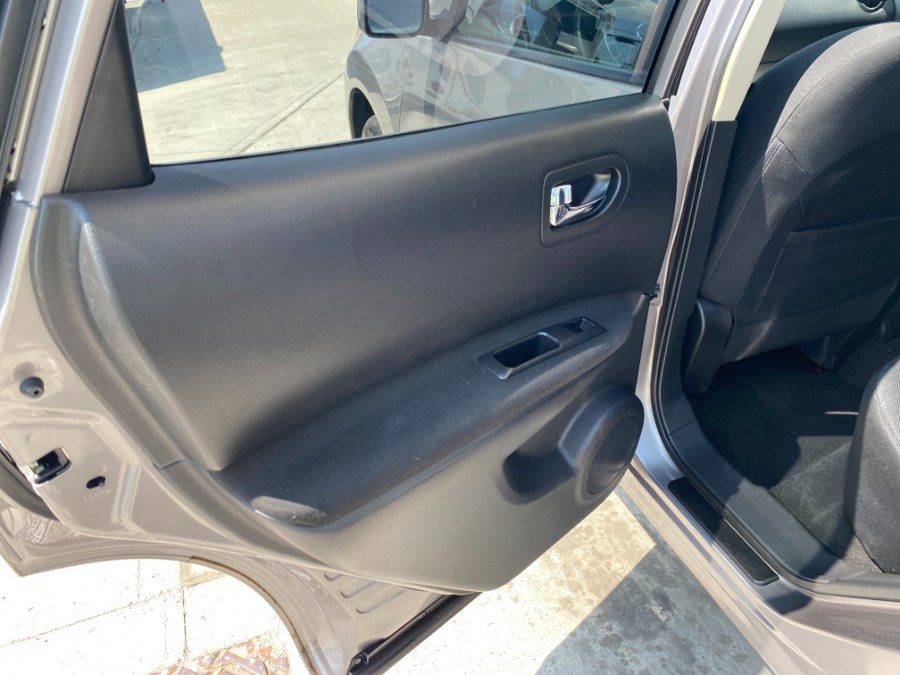 2011 Nissan Rogue AWD 4dr Krom Edition, available for sale in Middle Village, New York | Middle Village Motors . Middle Village, New York 2011 Nissan Rogue AWD 4dr Krom Edition, available for sale in Middle Village, New York | Middle Village Motors . Middle Village, New York