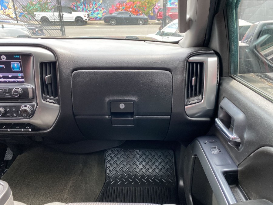 Used Chevrolet Silverado 1500 4WD Crew Cab 143.5" LT w/1LT 2015 | RT Auto Center LLC. Newark, New Jersey Used Chevrolet Silverado 1500 4WD Crew Cab 143.5" LT w/1LT 2015 | RT Auto Center LLC. Newark, New Jersey
