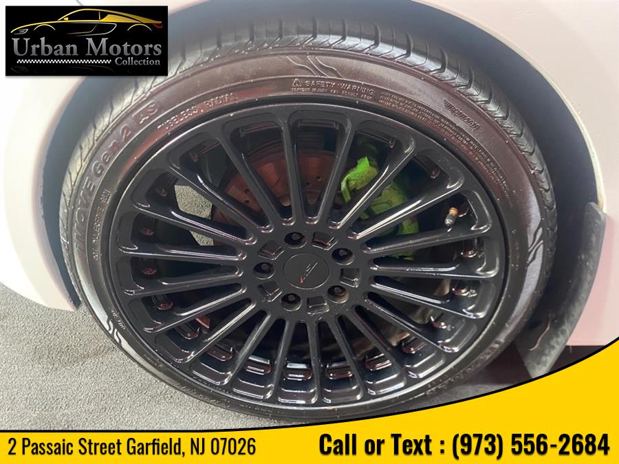 Used Hyundai Veloster w/Gray Int 2012 | Urban Motors Collection. Garfield, New Jersey Used Hyundai Veloster w/Gray Int 2012 | Urban Motors Collection. Garfield, New Jersey