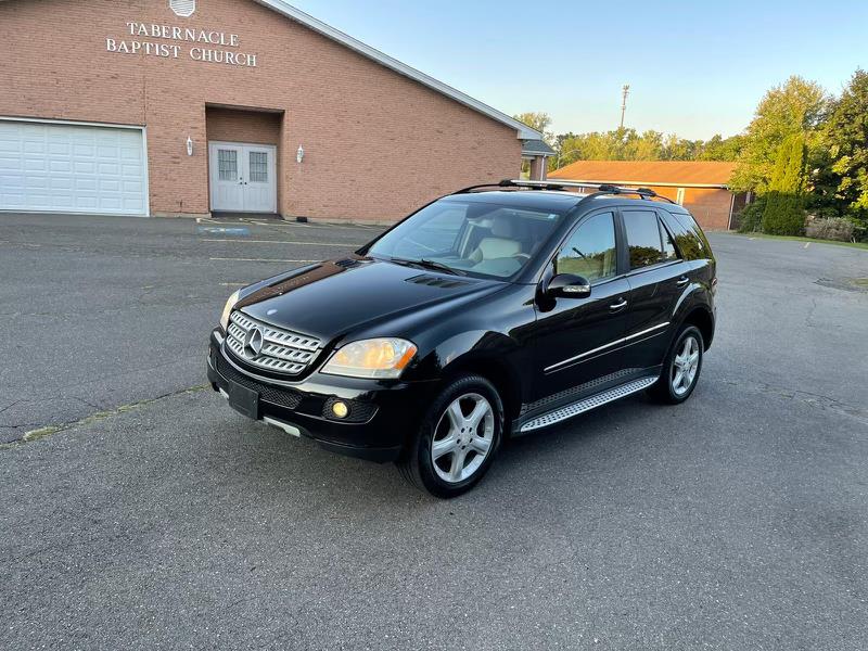 2008 Mercedes-Benz M-Class 4MATIC 4dr 3.5L, available for sale in New Britain, Connecticut | Supreme Automotive. New Britain, Connecticut 2008 Mercedes-Benz M-Class 4MATIC 4dr 3.5L, available for sale in New Britain, Connecticut | Supreme Automotive. New Britain, Connecticut