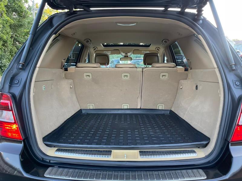 2008 Mercedes-Benz M-Class 4MATIC 4dr 3.5L, available for sale in New Britain, Connecticut | Supreme Automotive. New Britain, Connecticut 2008 Mercedes-Benz M-Class 4MATIC 4dr 3.5L, available for sale in New Britain, Connecticut | Supreme Automotive. New Britain, Connecticut