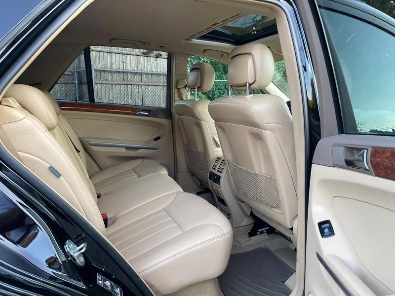 2008 Mercedes-Benz M-Class 4MATIC 4dr 3.5L, available for sale in New Britain, Connecticut | Supreme Automotive. New Britain, Connecticut 2008 Mercedes-Benz M-Class 4MATIC 4dr 3.5L, available for sale in New Britain, Connecticut | Supreme Automotive. New Britain, Connecticut