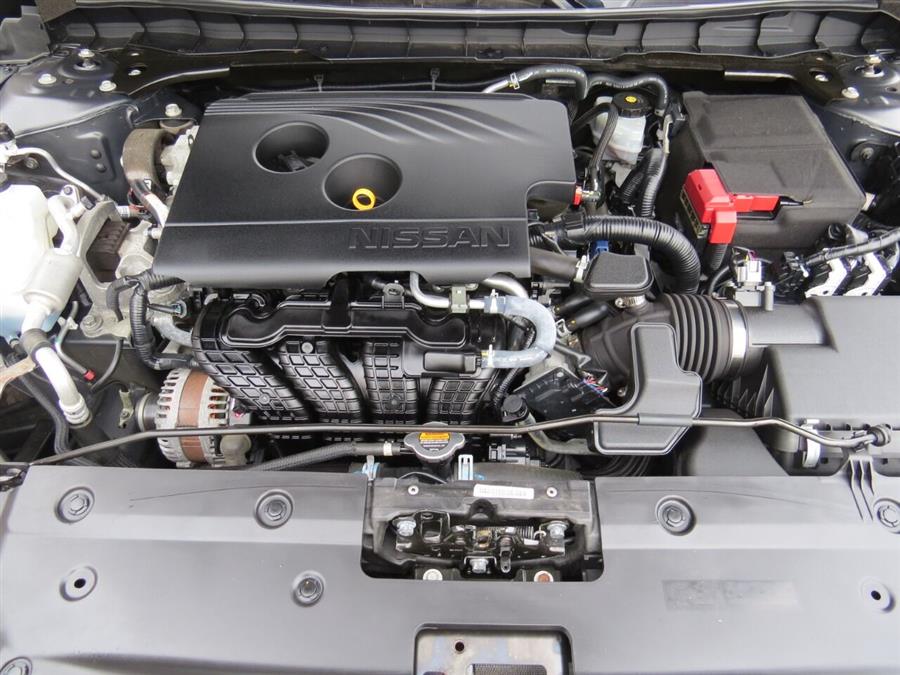 Used Nissan Altima 2.5 SR 4dr Sedan 2019 | Lake City Exports Inc. Auburn, Maine Used Nissan Altima 2.5 SR 4dr Sedan 2019 | Lake City Exports Inc. Auburn, Maine
