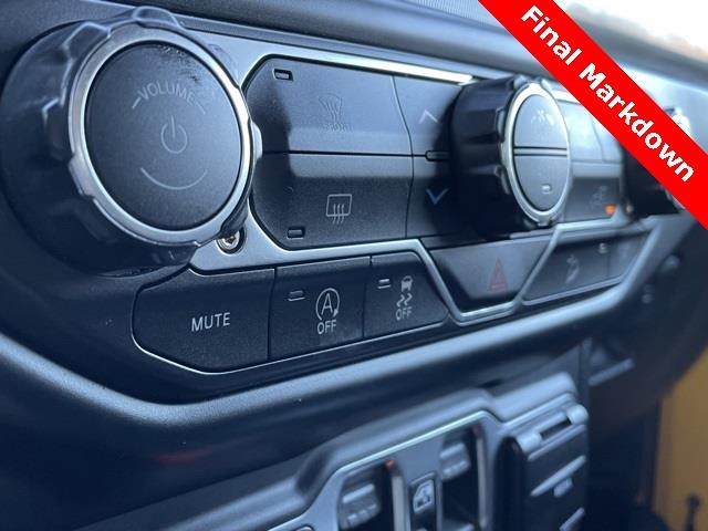 2020 Jeep Wrangler Unlimited Sahara, available for sale in Brookfield, Connecticut | Blasius Federal Road. Brookfield, Connecticut 2020 Jeep Wrangler Unlimited Sahara, available for sale in Brookfield, Connecticut | Blasius Federal Road. Brookfield, Connecticut