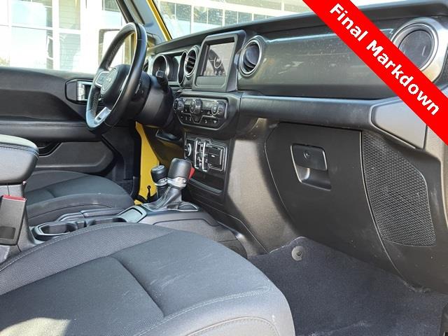 2020 Jeep Wrangler Unlimited Sahara, available for sale in Brookfield, Connecticut | Blasius Federal Road. Brookfield, Connecticut 2020 Jeep Wrangler Unlimited Sahara, available for sale in Brookfield, Connecticut | Blasius Federal Road. Brookfield, Connecticut