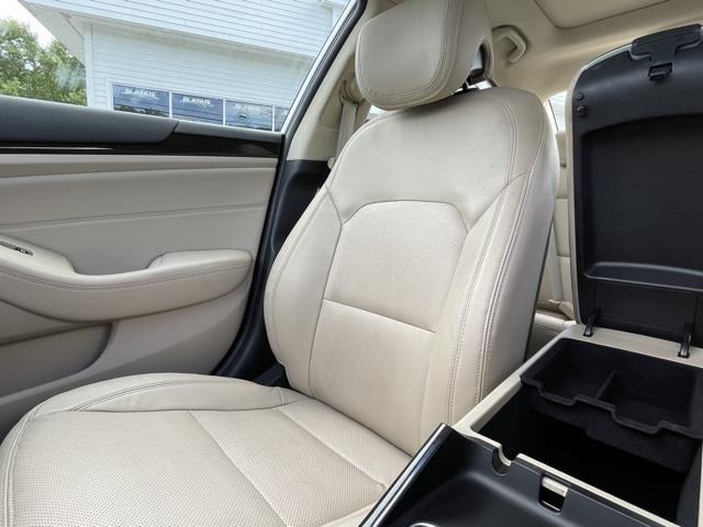 Used Kia Cadenza Premium 2015 | Blasius Federal Road. Brookfield, Connecticut Used Kia Cadenza Premium 2015 | Blasius Federal Road. Brookfield, Connecticut