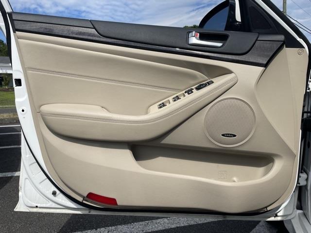 Used Kia Cadenza Premium 2015 | Blasius Federal Road. Brookfield, Connecticut Used Kia Cadenza Premium 2015 | Blasius Federal Road. Brookfield, Connecticut