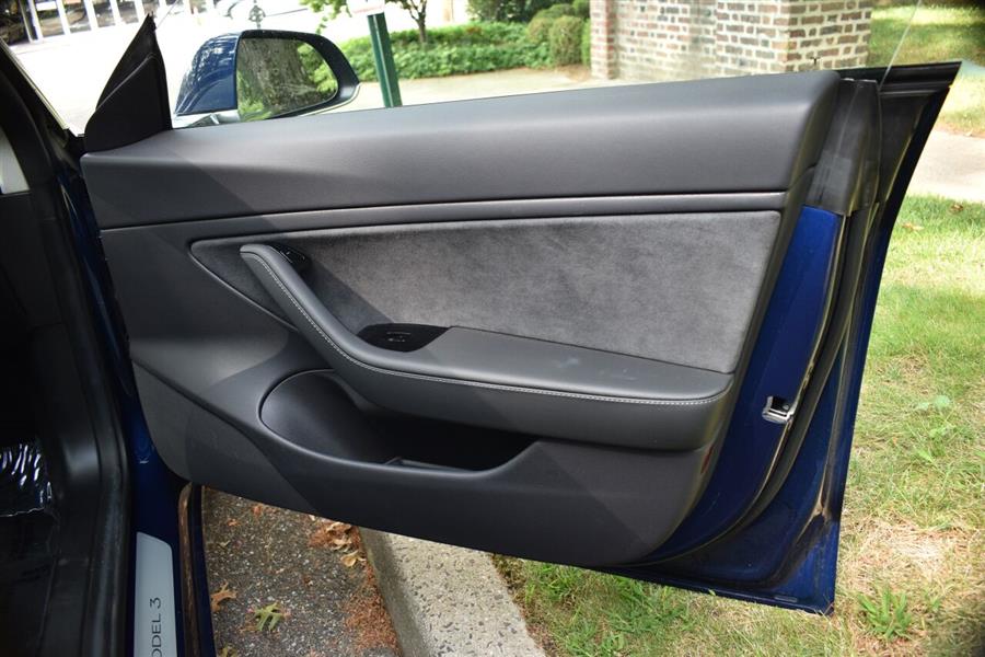 2019 Tesla Model 3 Standard Range 4dr Fastback, available for sale in Great Neck, New York | Camy Cars. Great Neck, New York 2019 Tesla Model 3 Standard Range 4dr Fastback, available for sale in Great Neck, New York | Camy Cars. Great Neck, New York