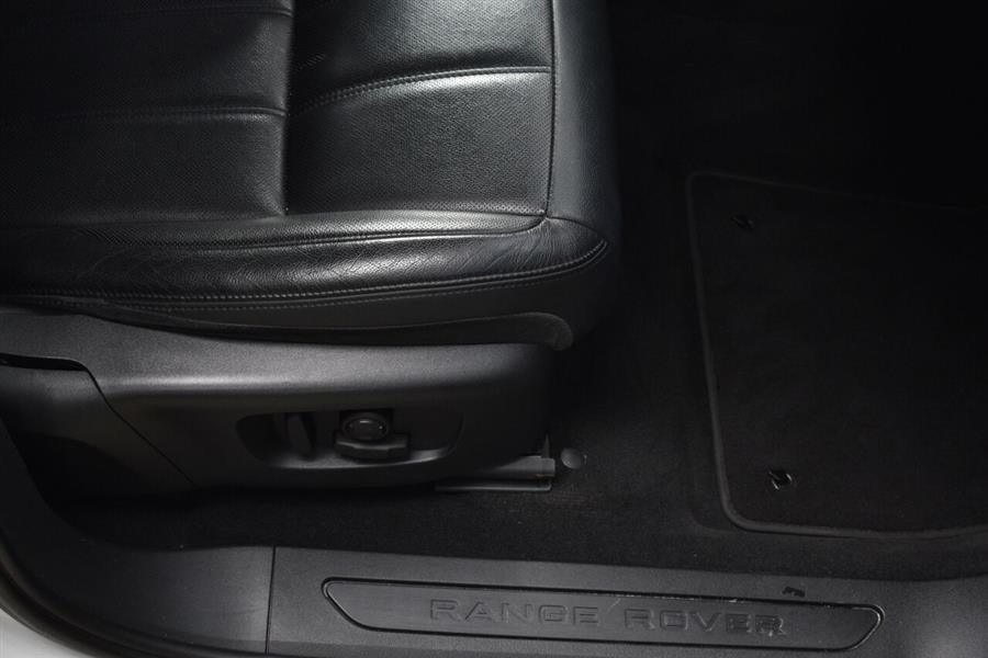 Used Land Rover Range Rover Evoque SE AWD 4dr SUV 2020 | Camy Cars. Great Neck, New York Used Land Rover Range Rover Evoque SE AWD 4dr SUV 2020 | Camy Cars. Great Neck, New York