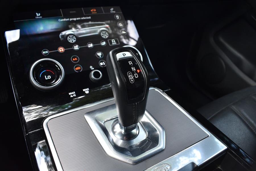 Used Land Rover Range Rover Evoque SE AWD 4dr SUV 2020 | Camy Cars. Great Neck, New York Used Land Rover Range Rover Evoque SE AWD 4dr SUV 2020 | Camy Cars. Great Neck, New York