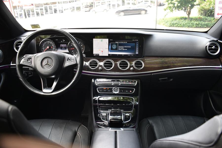 Used Mercedes-benz E-class E 300 4MATIC AWD 4dr Sedan 2017 | Camy Cars. Great Neck, New York Used Mercedes-benz E-class E 300 4MATIC AWD 4dr Sedan 2017 | Camy Cars. Great Neck, New York