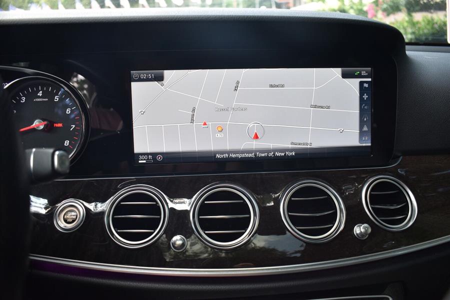Used Mercedes-benz E-class E 300 4MATIC AWD 4dr Sedan 2017 | Camy Cars. Great Neck, New York Used Mercedes-benz E-class E 300 4MATIC AWD 4dr Sedan 2017 | Camy Cars. Great Neck, New York