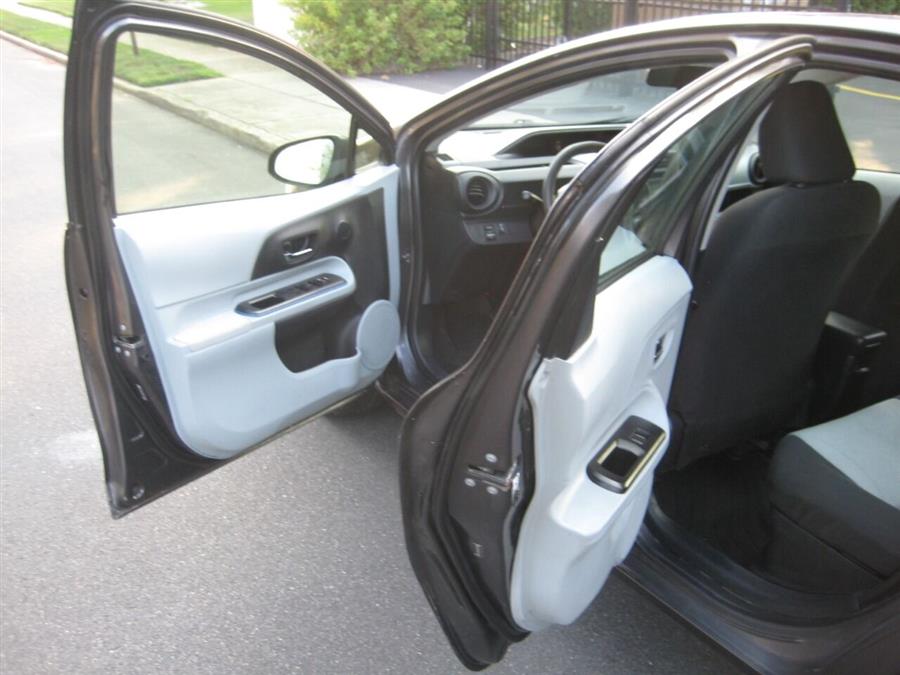 2012 Toyota Prius c Two 4dr Hatchback, available for sale in Massapequa, New York | Rite Choice Auto Inc.. Massapequa, New York 2012 Toyota Prius c Two 4dr Hatchback, available for sale in Massapequa, New York | Rite Choice Auto Inc.. Massapequa, New York