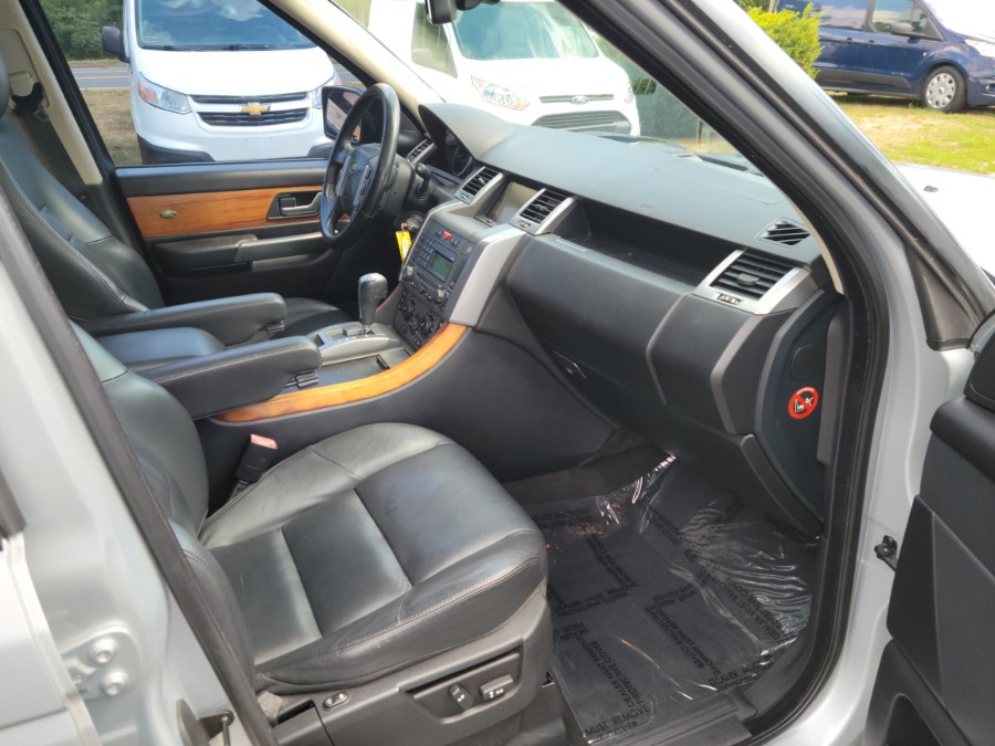 2007 Land Rover Range Rover Sport 4WD 4dr HSE, available for sale in East Windsor, Connecticut | Toro Auto. East Windsor, Connecticut 2007 Land Rover Range Rover Sport 4WD 4dr HSE, available for sale in East Windsor, Connecticut | Toro Auto. East Windsor, Connecticut