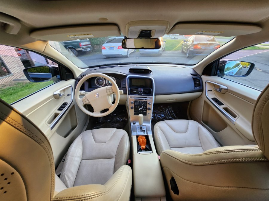 Used Volvo XC60 AWD 4dr 3.0T w/Moonroof 2010 | Dealmax Motors LLC. Bristol, Connecticut Used Volvo XC60 AWD 4dr 3.0T w/Moonroof 2010 | Dealmax Motors LLC. Bristol, Connecticut