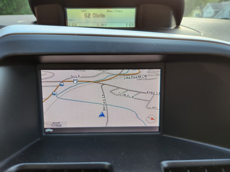 Used Volvo XC60 AWD 4dr 3.0T w/Moonroof 2010 | Dealmax Motors LLC. Bristol, Connecticut Used Volvo XC60 AWD 4dr 3.0T w/Moonroof 2010 | Dealmax Motors LLC. Bristol, Connecticut