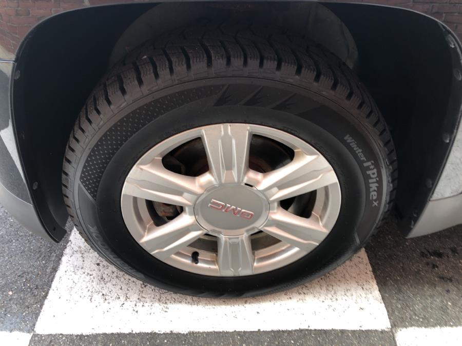 2015 GMC Terrain AWD 4dr SLE, available for sale in Waterbury, Connecticut | National Auto Brokers, Inc.. Waterbury, Connecticut 2015 GMC Terrain AWD 4dr SLE, available for sale in Waterbury, Connecticut | National Auto Brokers, Inc.. Waterbury, Connecticut