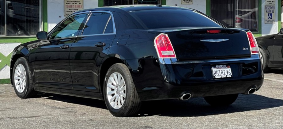 Used Chrysler 300 4dr Sdn RWD 2014 | Green Light Auto. Corona, California Used Chrysler 300 4dr Sdn RWD 2014 | Green Light Auto. Corona, California