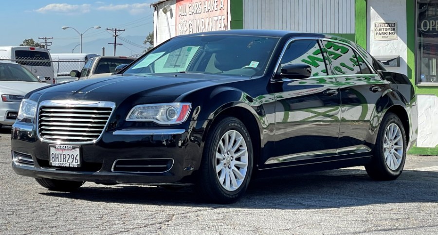 Used Chrysler 300 4dr Sdn RWD 2014 | Green Light Auto. Corona, California Used Chrysler 300 4dr Sdn RWD 2014 | Green Light Auto. Corona, California