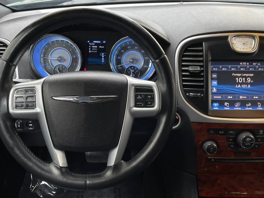 Used Chrysler 300 4dr Sdn RWD 2014 | Green Light Auto. Corona, California Used Chrysler 300 4dr Sdn RWD 2014 | Green Light Auto. Corona, California