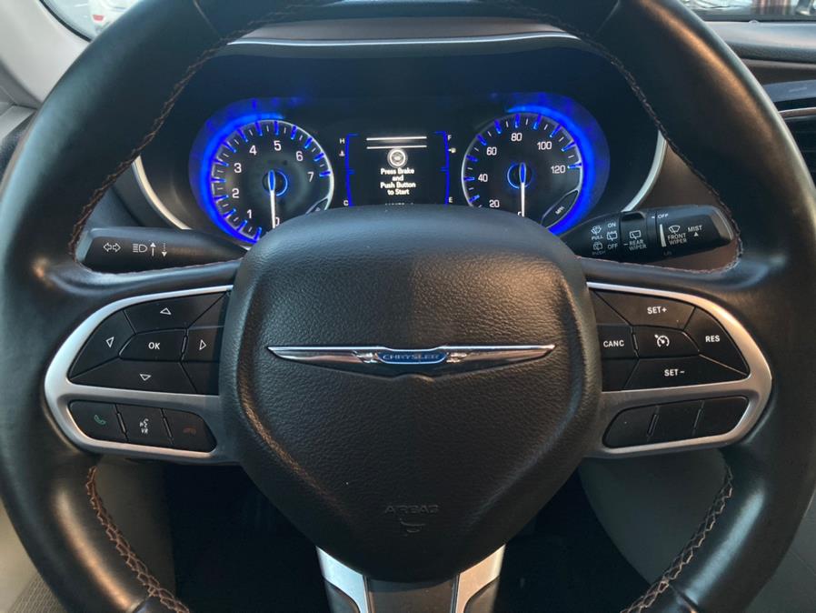 Used Chrysler Pacifica Touring L FWD 2018 | Carsbuck Inc.. Brooklyn, New York Used Chrysler Pacifica Touring L FWD 2018 | Carsbuck Inc.. Brooklyn, New York