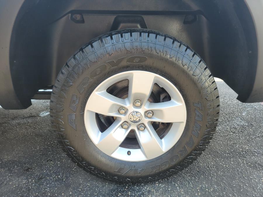 Used Ram 1500 4WD Quad Cab 140.5" SLT 2014 | Eugen's Auto Sales & Repairs. Philadelphia, Pennsylvania Used Ram 1500 4WD Quad Cab 140.5" SLT 2014 | Eugen's Auto Sales & Repairs. Philadelphia, Pennsylvania