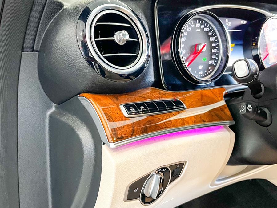 Used Mercedes-Benz E-Class E 300 4MATIC Sedan 2019 | Luxury Motor Club. Franklin Square, New York Used Mercedes-Benz E-Class E 300 4MATIC Sedan 2019 | Luxury Motor Club. Franklin Square, New York