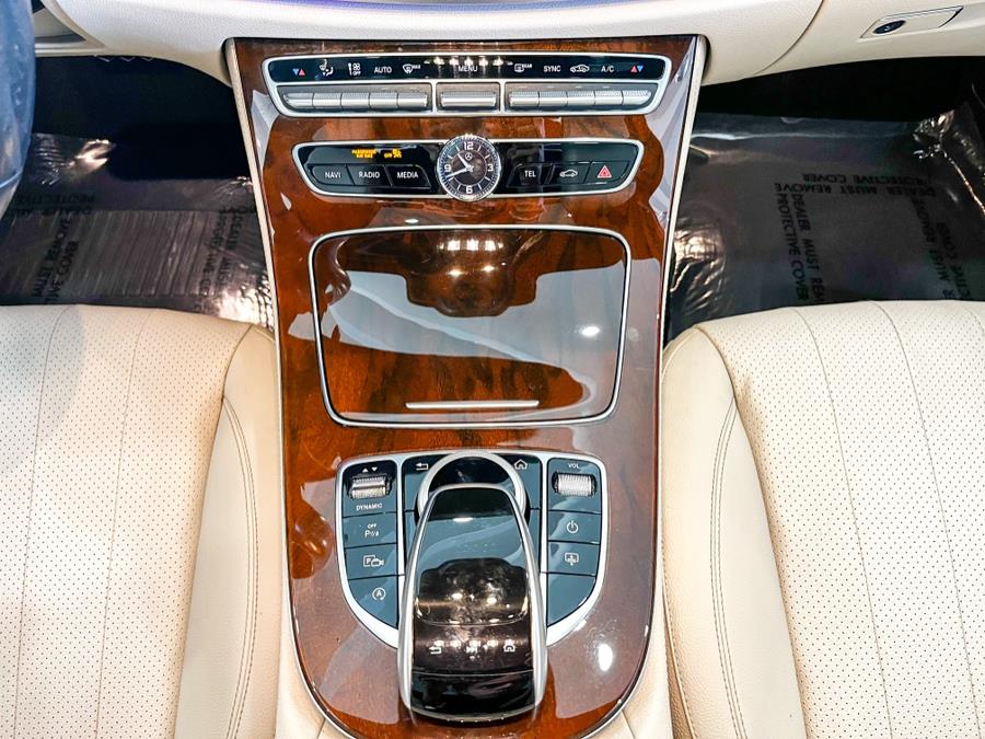 Used Mercedes-Benz E-Class E 300 4MATIC Sedan 2019 | Luxury Motor Club. Franklin Square, New York Used Mercedes-Benz E-Class E 300 4MATIC Sedan 2019 | Luxury Motor Club. Franklin Square, New York