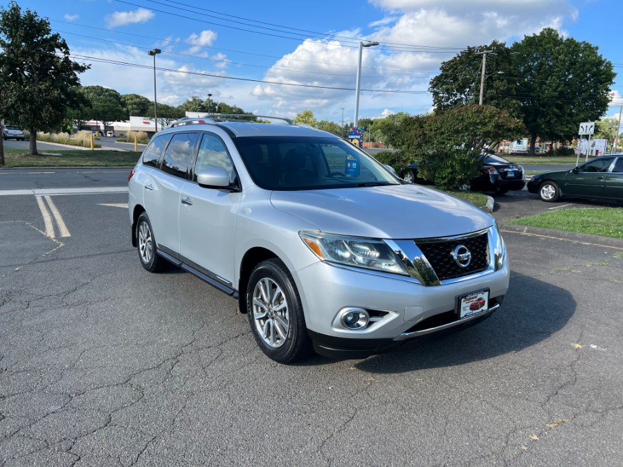 2013 Nissan Pathfinder 4WD 4dr SL, available for sale in Hartford , Connecticut | Ledyard Auto Sale LLC. Hartford , Connecticut