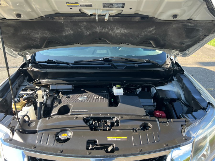 2013 Nissan Pathfinder 4WD 4dr SL, available for sale in Hartford , Connecticut | Ledyard Auto Sale LLC. Hartford , Connecticut 2013 Nissan Pathfinder 4WD 4dr SL, available for sale in Hartford , Connecticut | Ledyard Auto Sale LLC. Hartford , Connecticut