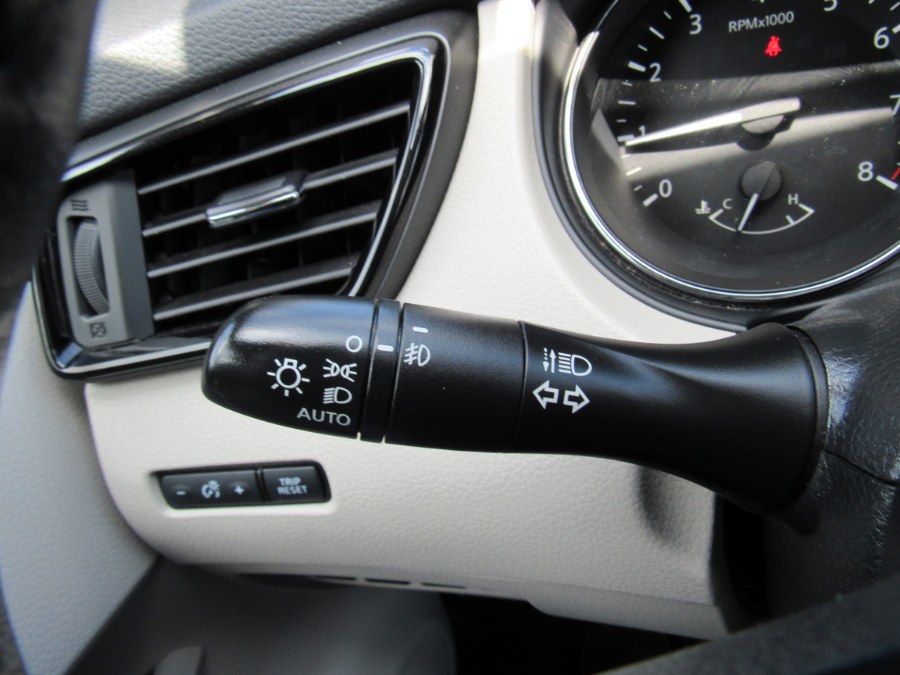 2020 Nissan Rogue Sport AWD SV, available for sale in Irvington, New Jersey | NJ Used Cars Center. Irvington, New Jersey 2020 Nissan Rogue Sport AWD SV, available for sale in Irvington, New Jersey | NJ Used Cars Center. Irvington, New Jersey