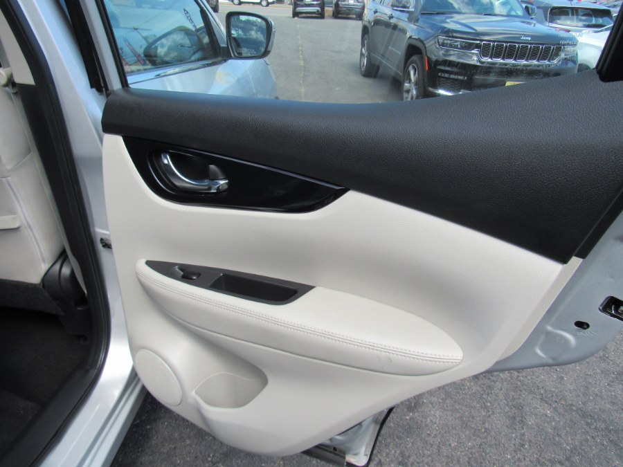 2020 Nissan Rogue Sport AWD SV, available for sale in Irvington, New Jersey | NJ Used Cars Center. Irvington, New Jersey 2020 Nissan Rogue Sport AWD SV, available for sale in Irvington, New Jersey | NJ Used Cars Center. Irvington, New Jersey