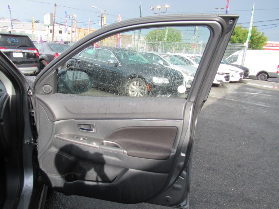 2020 Mitsubishi Outlander SEL S-AWC, available for sale in Irvington, New Jersey | NJ Used Cars Center. Irvington, New Jersey 2020 Mitsubishi Outlander SEL S-AWC, available for sale in Irvington, New Jersey | NJ Used Cars Center. Irvington, New Jersey