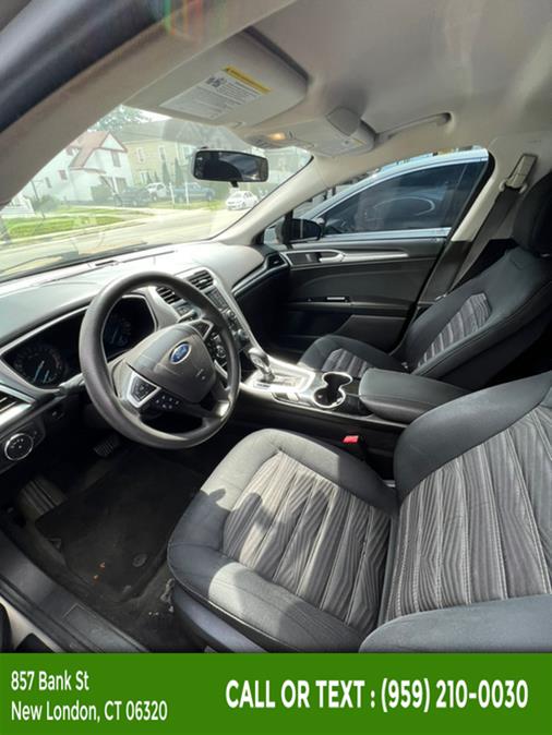 2016 Ford Fusion 4dr Sdn SE FWD, available for sale in New London, Connecticut | McAvoy Inc dba Town Hill Auto. New London, Connecticut 2016 Ford Fusion 4dr Sdn SE FWD, available for sale in New London, Connecticut | McAvoy Inc dba Town Hill Auto. New London, Connecticut